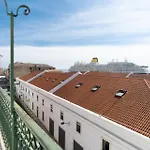 In Alfama, Near Metro & Cafes - Ttl126 Apartament *