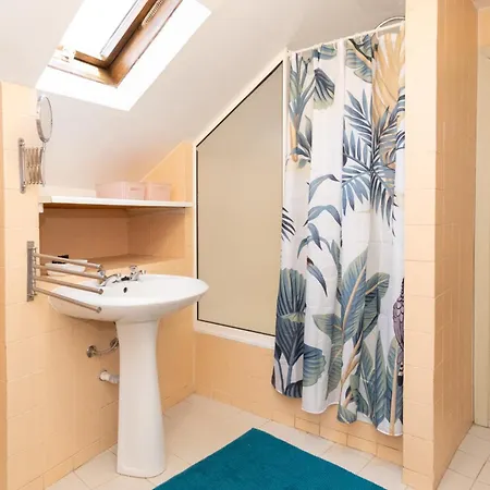 In Alfama, Near Metro & Cafes - Ttl126 Lizbona